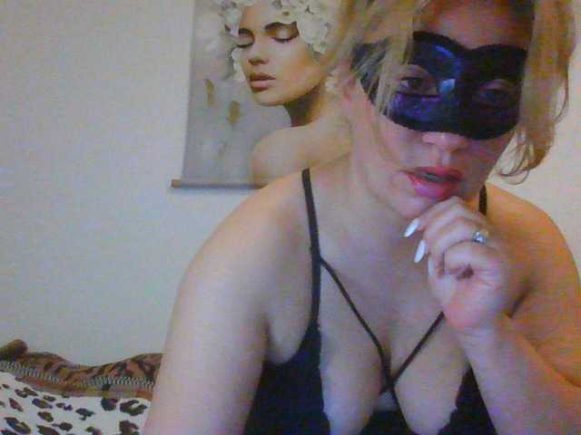 eliza69hot live cam on BongaCams
