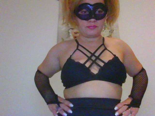 eliza69hot live cam on BongaCams