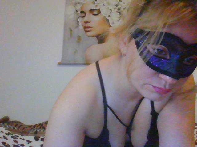 eliza69hot live cam on BongaCams