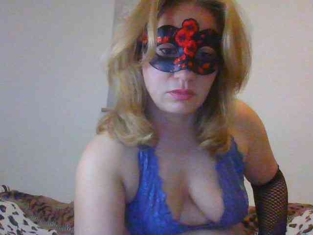Modella: eliza69hot
