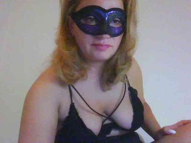 Modella: eliza69hot