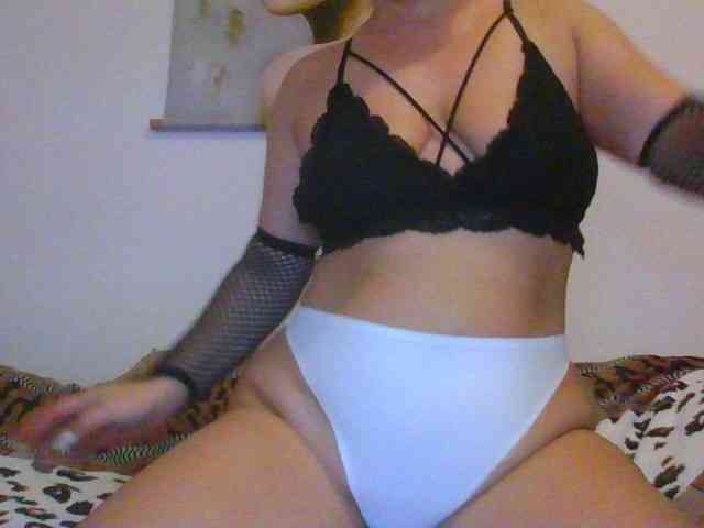 Modella: eliza69hot