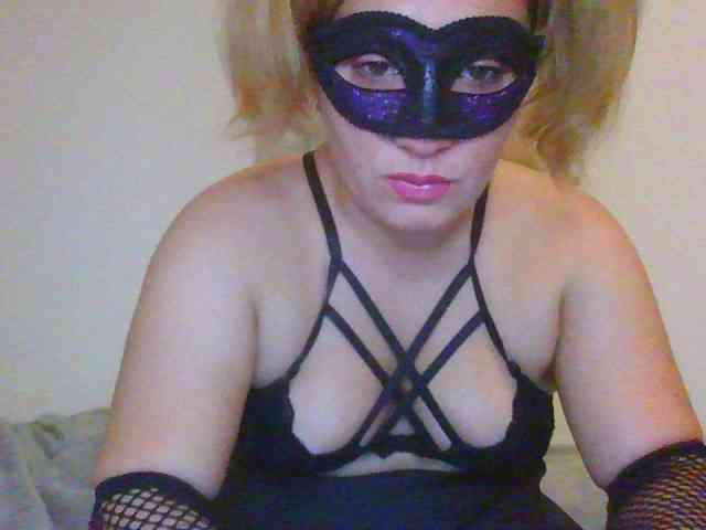 Modella: eliza69hot