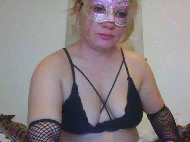 Modella: eliza69hot