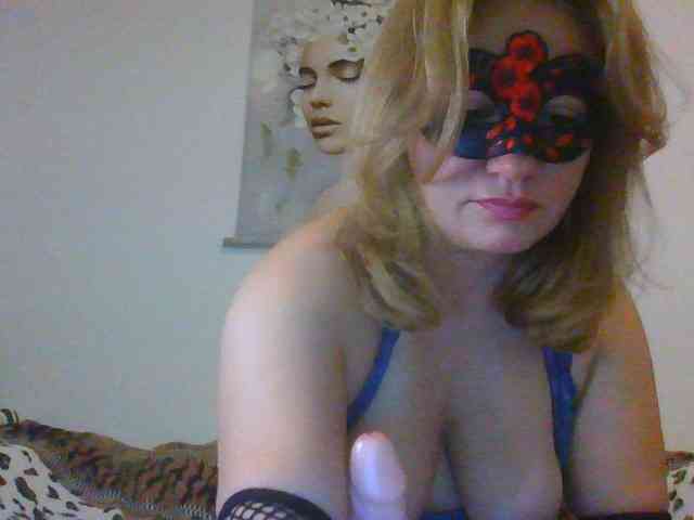 Modella: eliza69hot