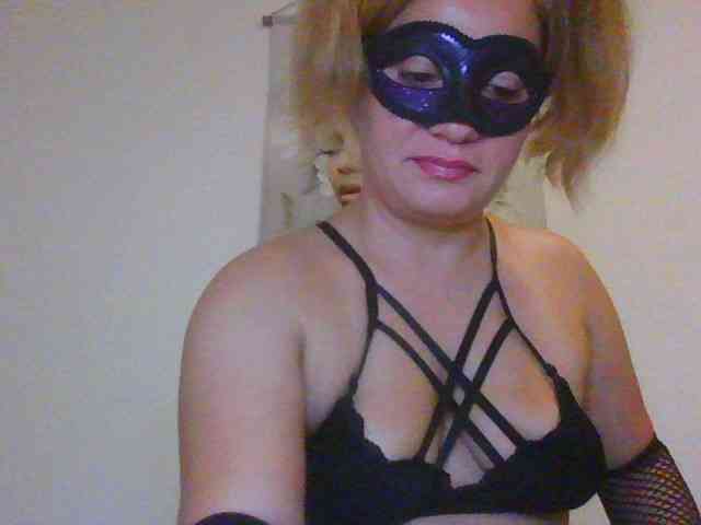 Modella: eliza69hot