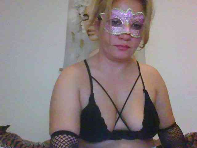 Modella: eliza69hot