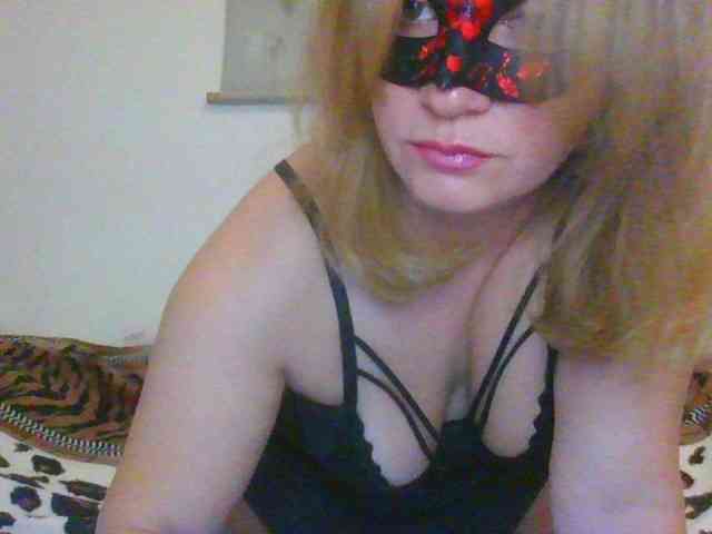 Modella: eliza69hot