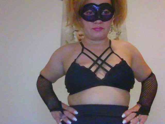 Modella: eliza69hot