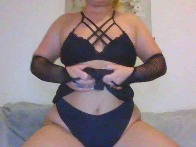 Modella: eliza69hot