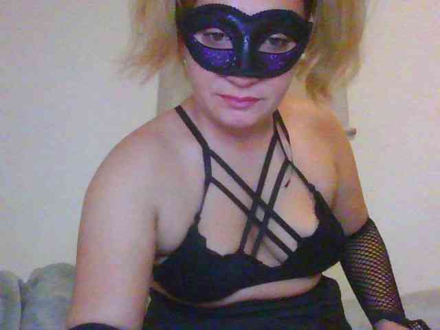 Modella: eliza69hot