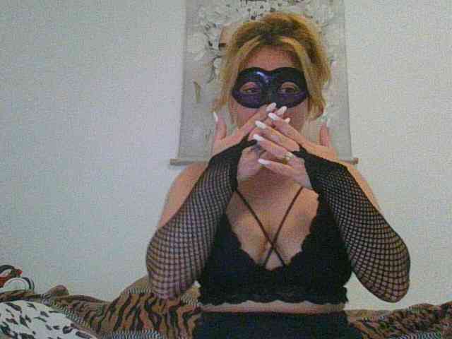 Modella: eliza69hot