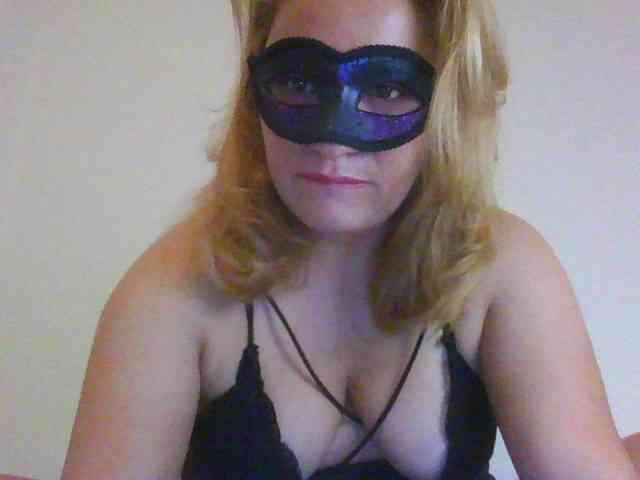 Modella: eliza69hot