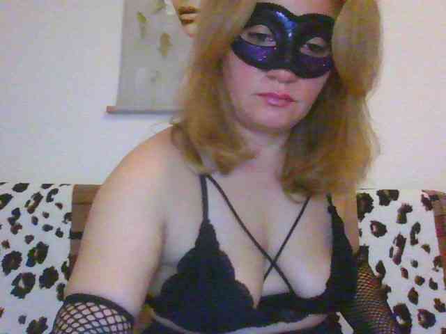 Modella: eliza69hot