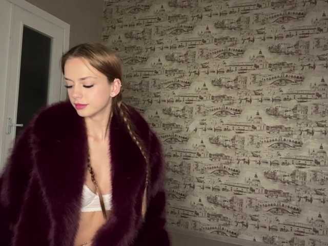 OraliaRand live cam on BongaCams