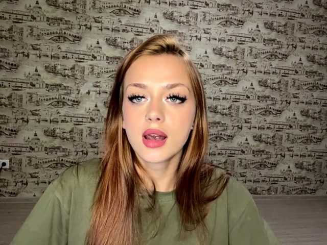 OraliaRand live cam on BongaCams