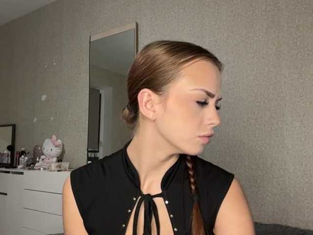 OraliaRand live cam on BongaCams