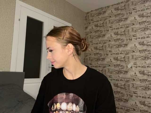 OraliaRand live cam on BongaCams