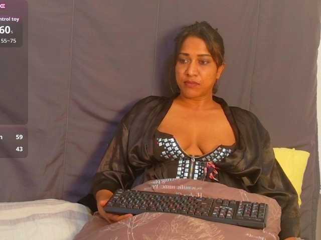 IndianErotic009 live cam on BongaCams