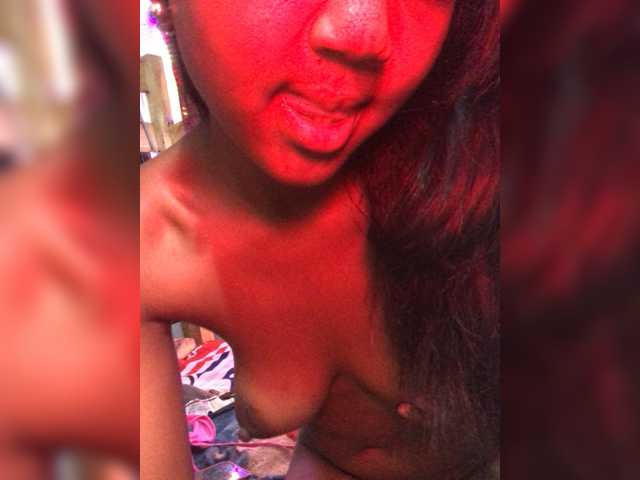 Sweetmia1 live cam on BongaCams