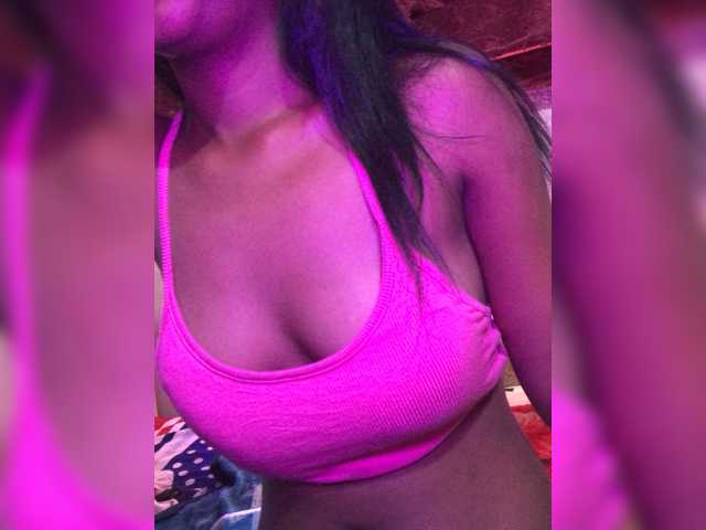 Sweetmia1 live cam on BongaCams