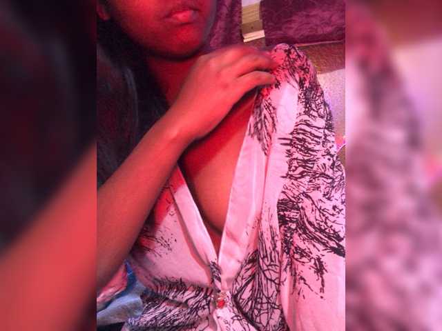 Sweetmia1 live cam on BongaCams