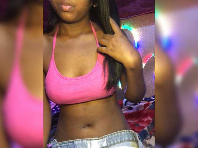 Sweetmia1 live cam on BongaCams