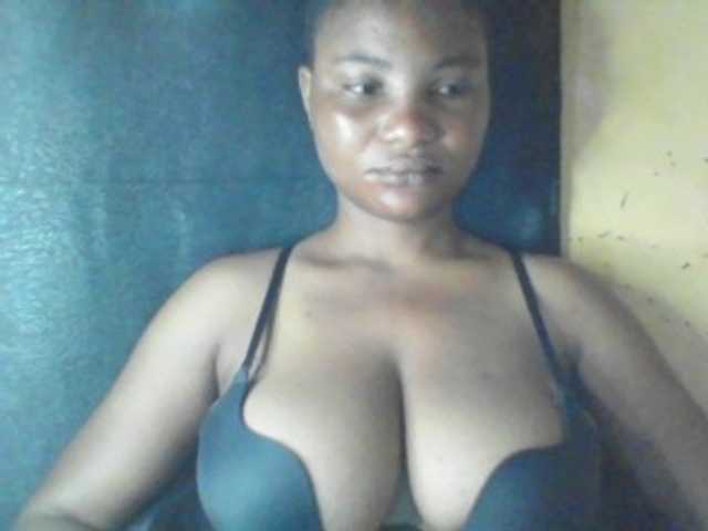 Fuckmypussyx live cam on BongaCams