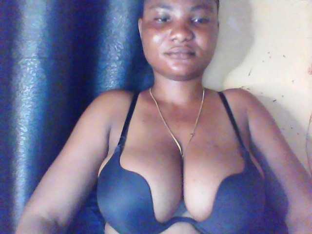 Fuckmypussyx live cam on BongaCams