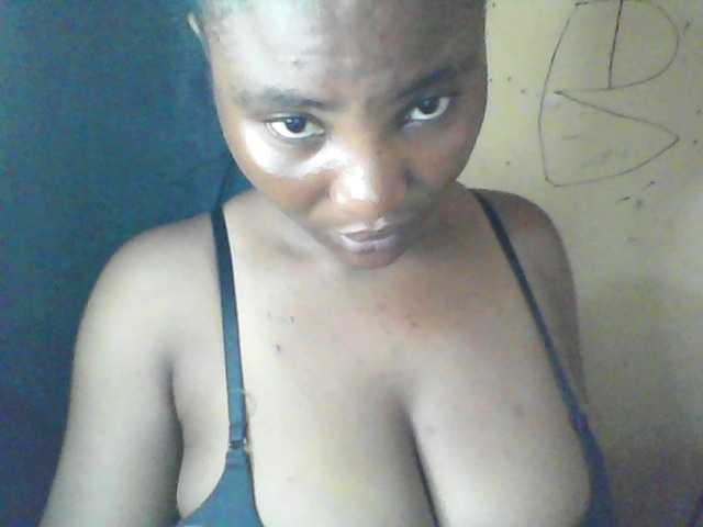 Fuckmypussyx live cam on BongaCams