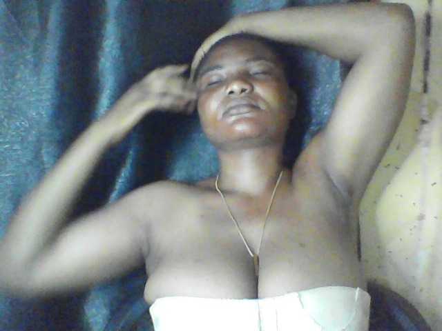 Fuckmypussyx live cam on BongaCams