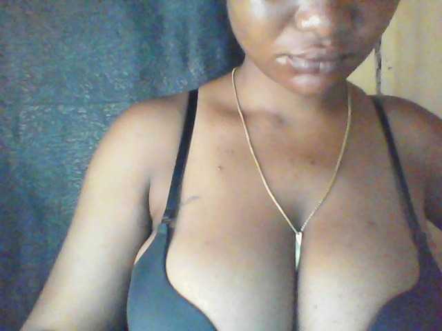 Fuckmypussyx live cam on BongaCams