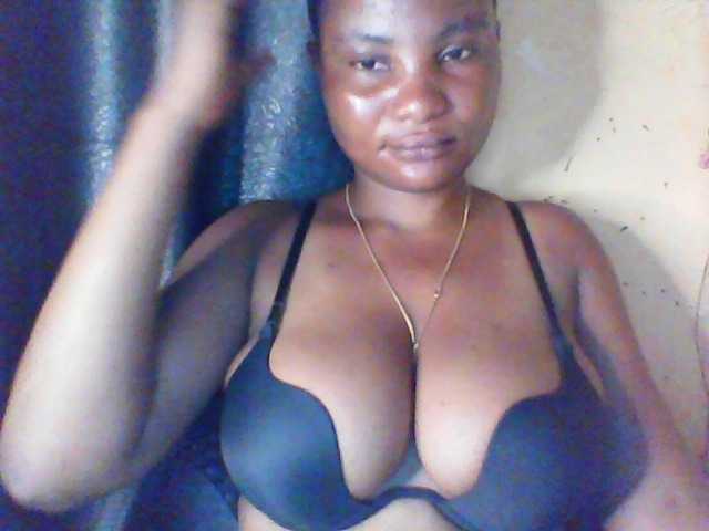 Fuckmypussyx live cam on BongaCams