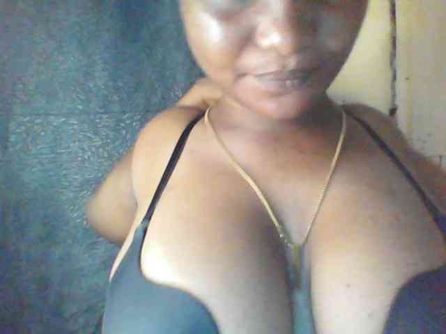 Model: Fuckmypussyx
