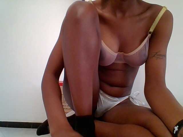 Petitebabe5 live cam on BongaCams