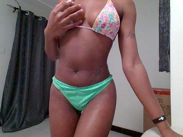 Petitebabe5 live cam on BongaCams
