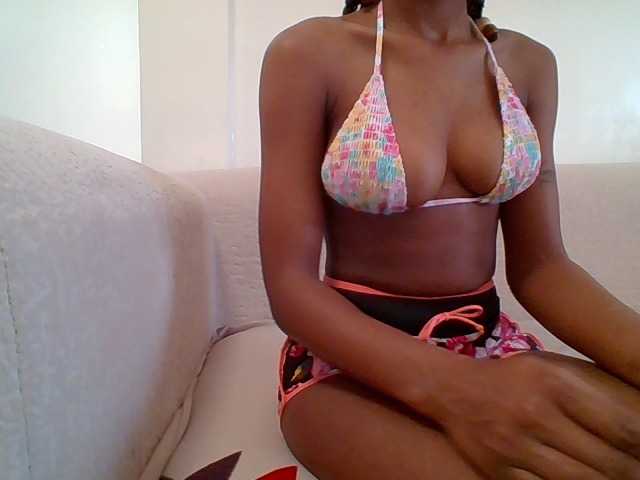 Petitebabe5 live cam on BongaCams