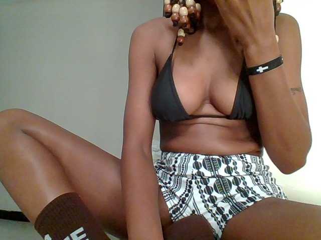 Petitebabe5 live cam preview