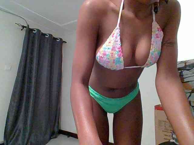 Model: Petitebabe5