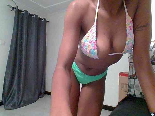 Model: Petitebabe5