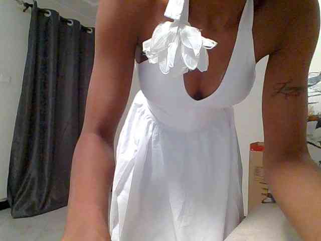 Model: Petitebabe5