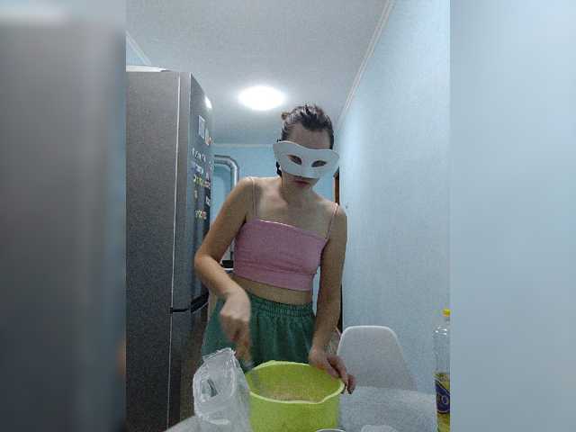 Elena13141516 live cam on BongaCams
