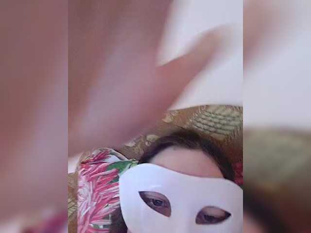 Elena13141516 live cam on BongaCams