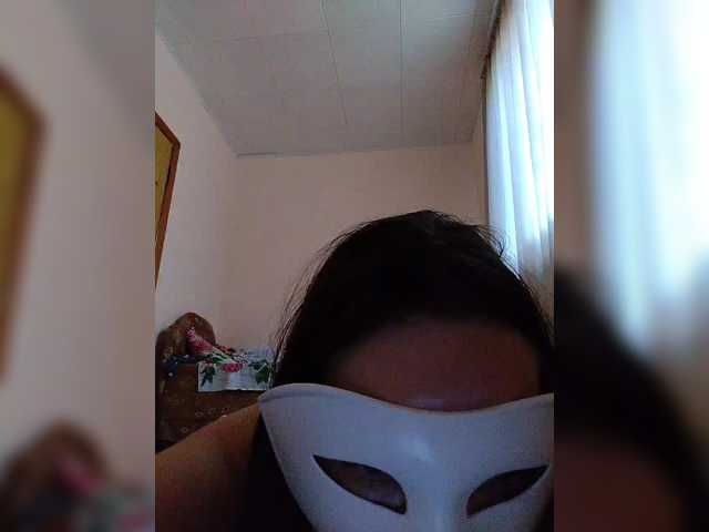 Elena13141516 live cam on BongaCams