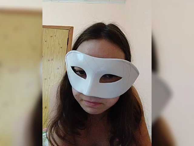 Elena13141516 live cam on BongaCams
