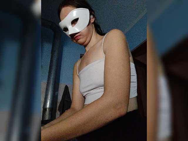 Elena13141516 live cam on BongaCams