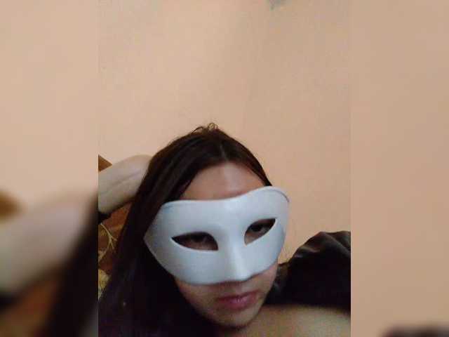 Elena13141516 live cam on BongaCams