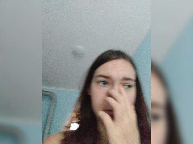 Elena13141516 live cam on BongaCams