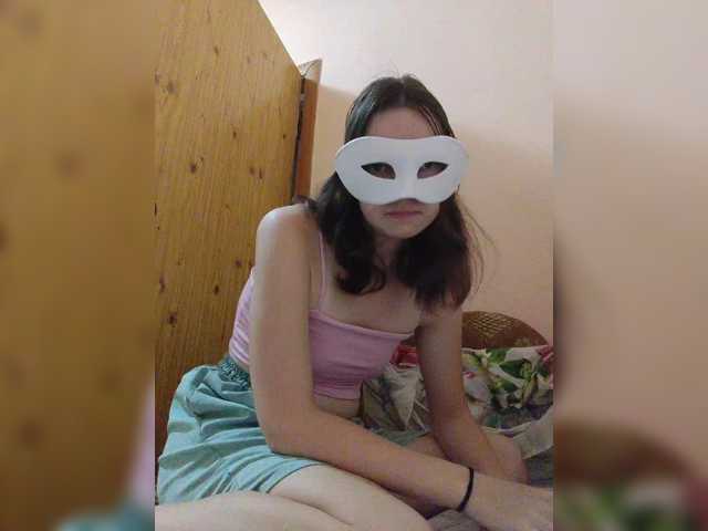 Elena13141516 live cam on BongaCams