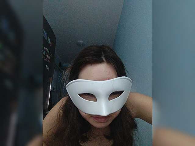 Elena13141516 live cam on BongaCams